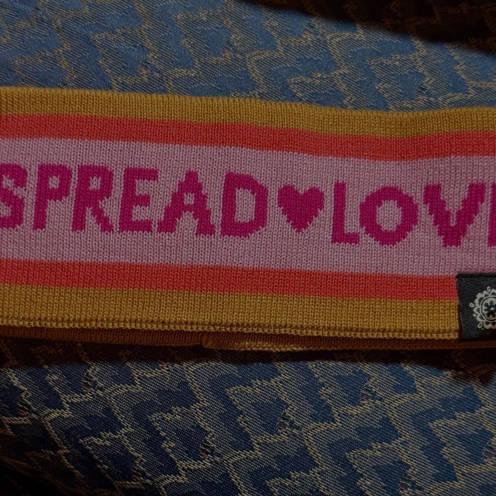 Natural Life Floral Tag with Blue and Gold Accents